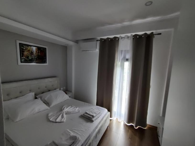 Unique Otel Gramsh Dış mekan fotoğraf