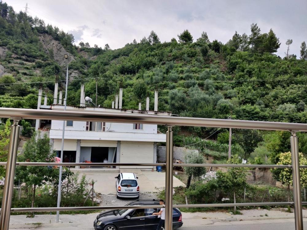 Unique Otel Gramsh Dış mekan fotoğraf